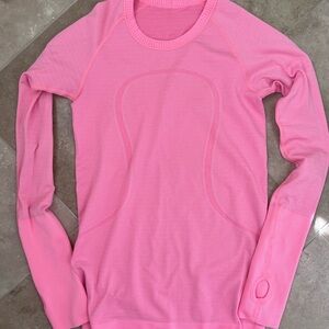 Lululemon Swiftly Tech Long-Sleeve Shirt Size 4, race length